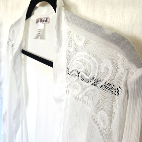 Linea Donatella Classic Linen and Lace Crisp Cover-Up - Picture 5 of 9